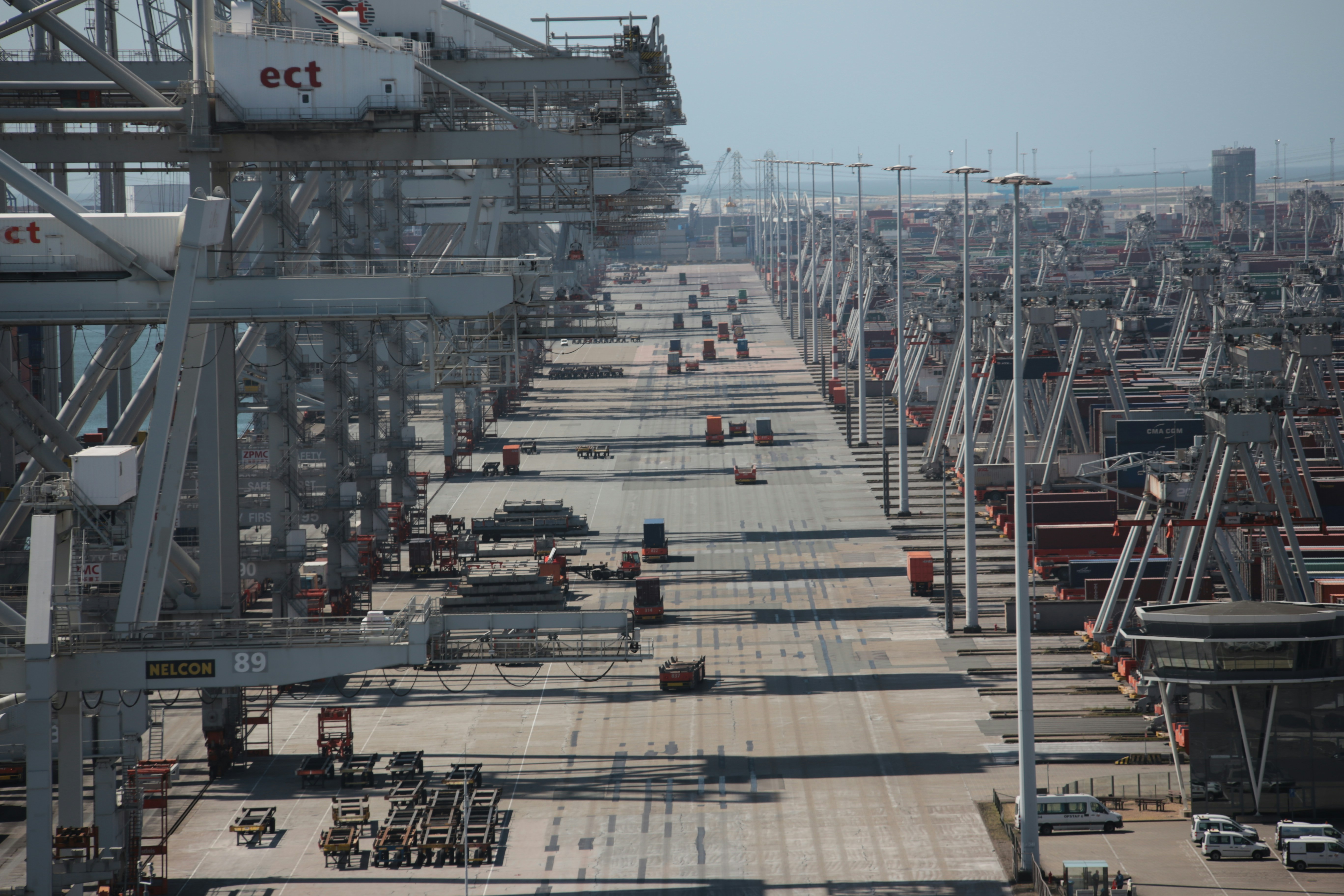 Containers en logistiek in de haven